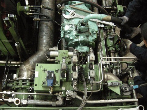 工業設備液壓泵維修情況