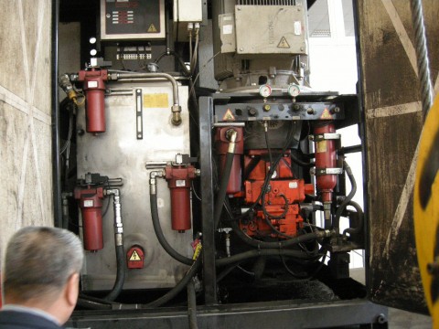 液壓泵維修現場